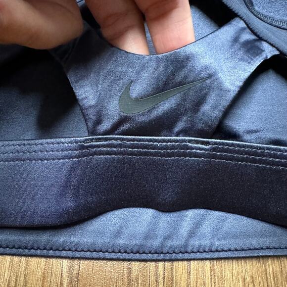 Nike Womens Dri Fit Mesh Cut Out Dark Gray Sports Bra Size Small Swoosh - Picture 5 of 10